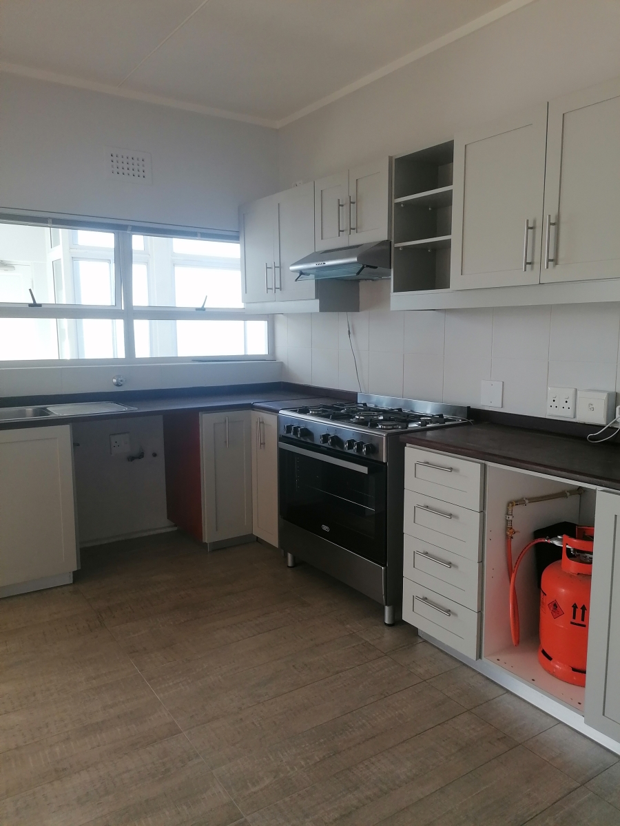 To Let 3 Bedroom Property for Rent in Fish Hoek Western Cape
